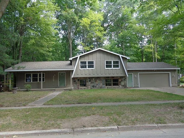 4500 Bluebird Dr photo 1
