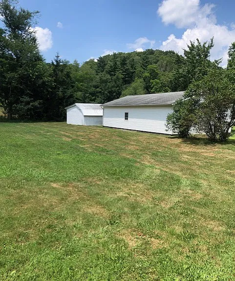 8167 Old Canal Ln NW — Photo 3