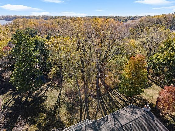 3rd image of 65 Southwood Dr