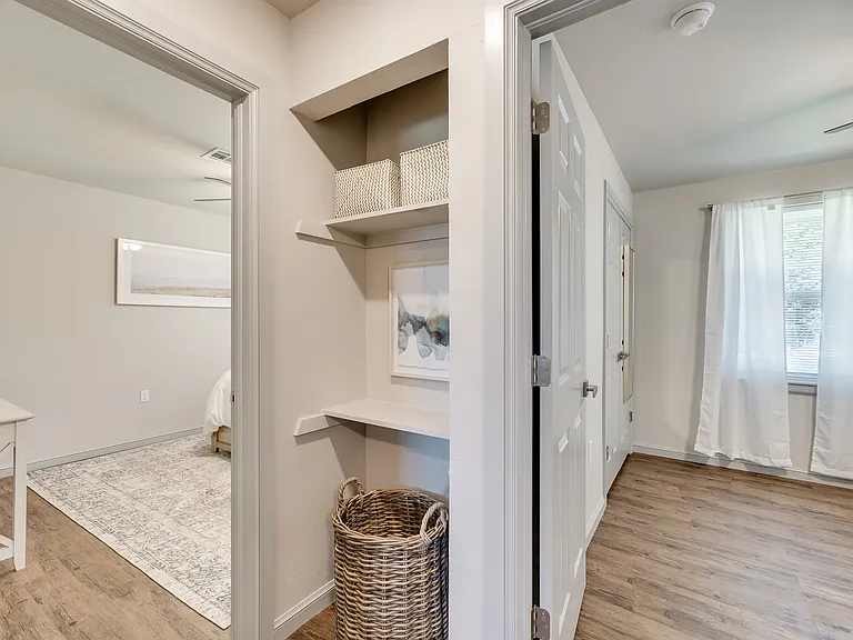 2841 Cambridge Ct — Photo 11