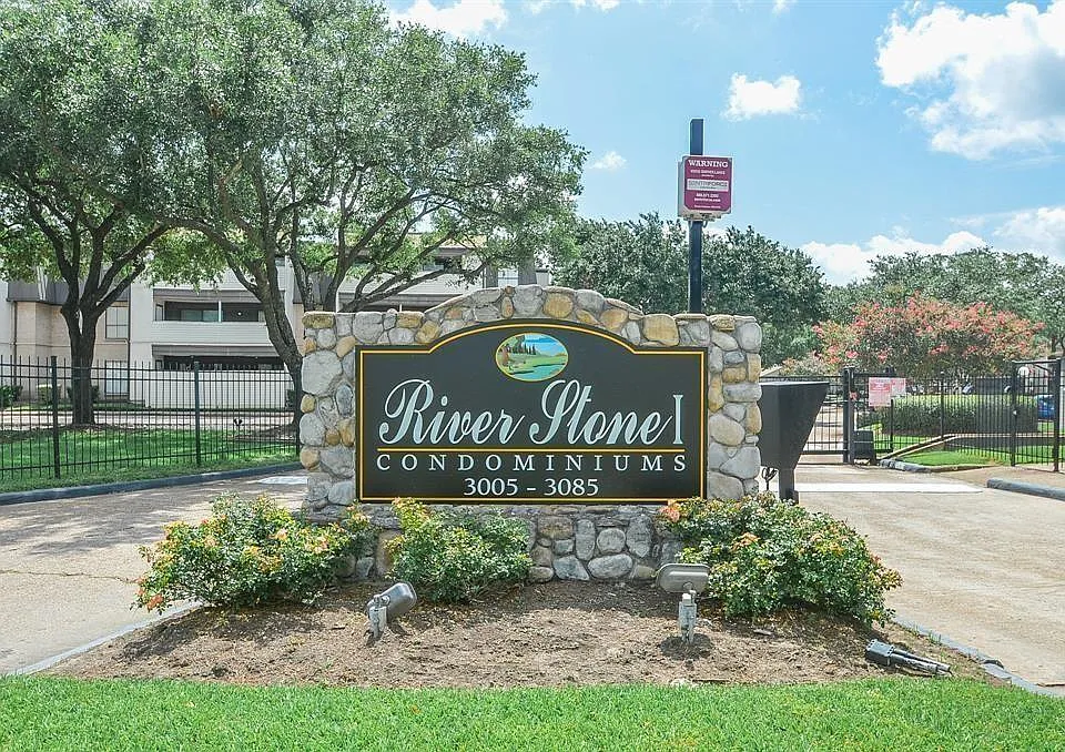 3025 Walnut Bend Ln #38
