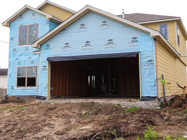 1203 Lancer Leap Dr, Alvin, TX 77511