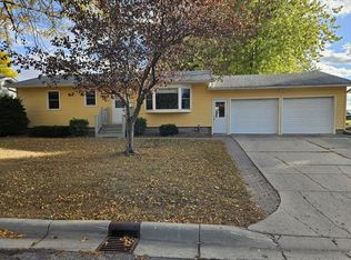 628 13th Ave SE, Waseca, MN 56093