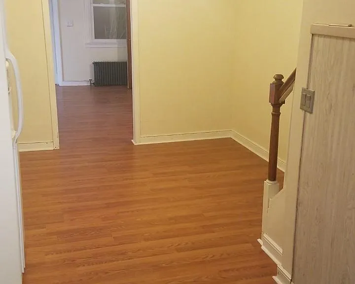 8 Charlton Ave — Photo 4