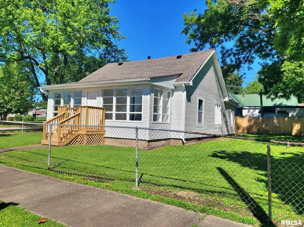 901 Catherine St, Metropolis, IL 62960