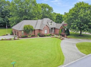1607 Cardinal Dr, Murray, KY 42071