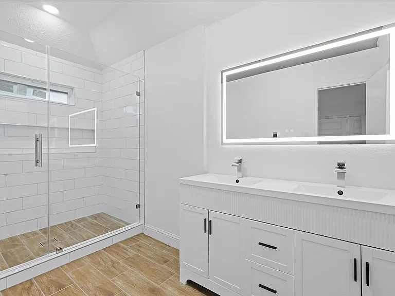 8812 Sabinas Trl — Photo 25