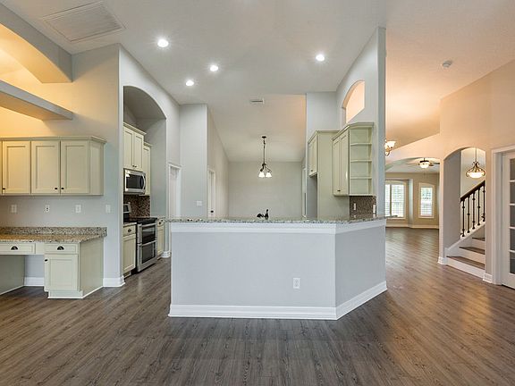 4th image of 4920 Pointe O Woods Dr