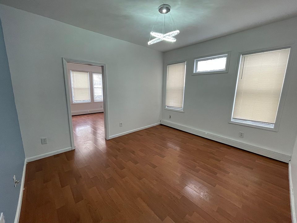 1st image of 22 Clifford St #2B