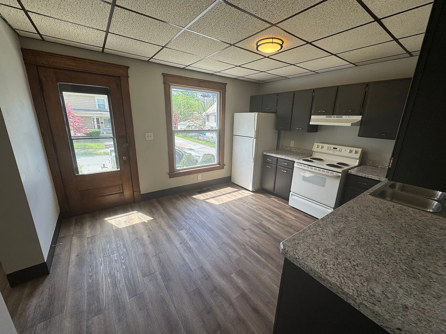 549 Pine Street — Photo 1