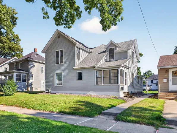 215 6th St NW, Rochester, MN 55901