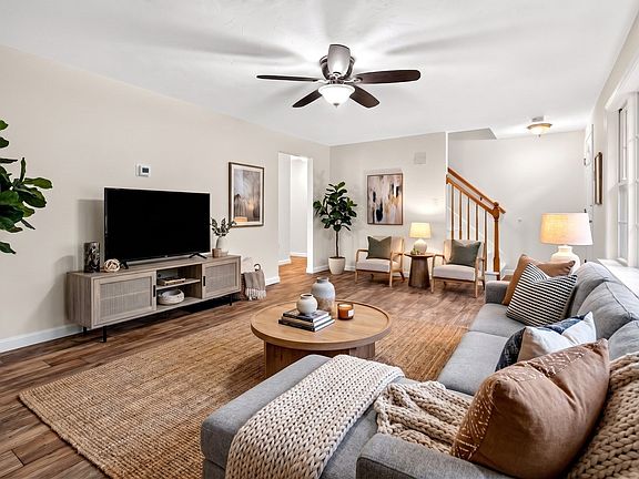 2nd image of 85 Steeple Chase Cir APT 3