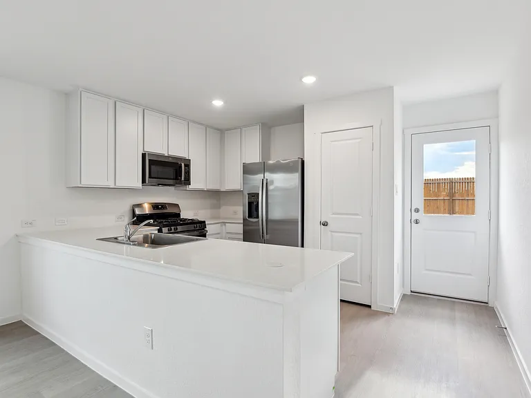 7402 Brownleaf Dr — Photo 5