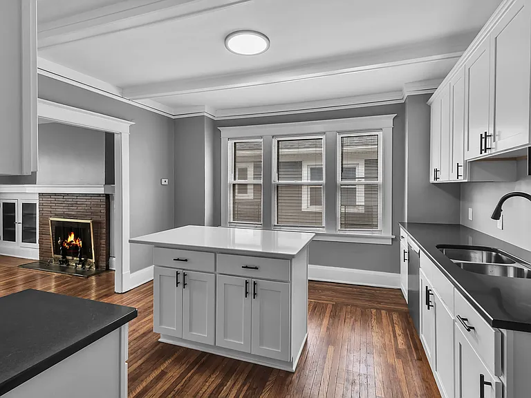 49 Virgil Ave — Photo 10