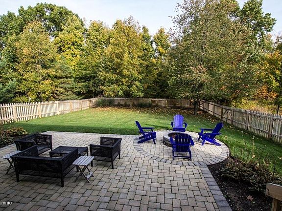 3rd image of 1141 Forest Brook Dr