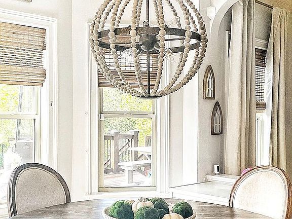 Breakfast nook 