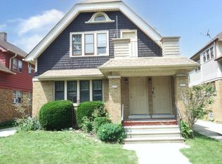 2555 N 61st St #1, Milwaukee, WI 53213