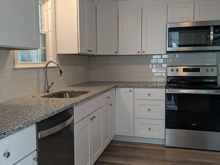 Kitchen Picture 1