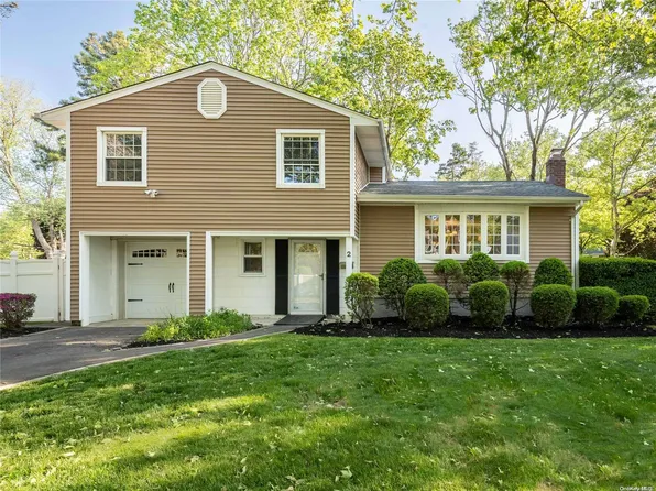 2 Fenton Street, Melville, NY 11747