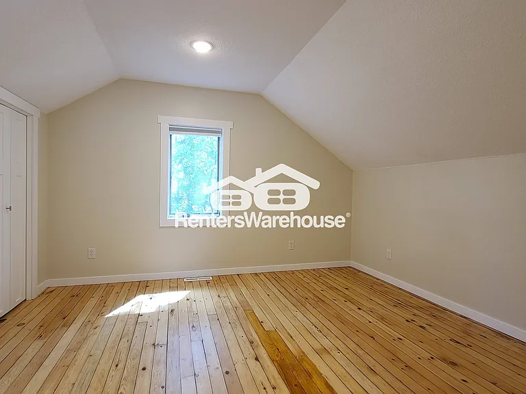 217 River St — Photo 15
