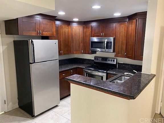 4th image of 22100 Burbank Blvd Unit 144
