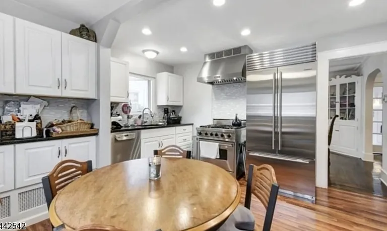 34 Cypress St — Photo 19
