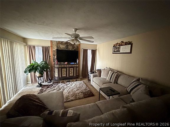 2nd image of 1010 Wood Creek Dr APT 4