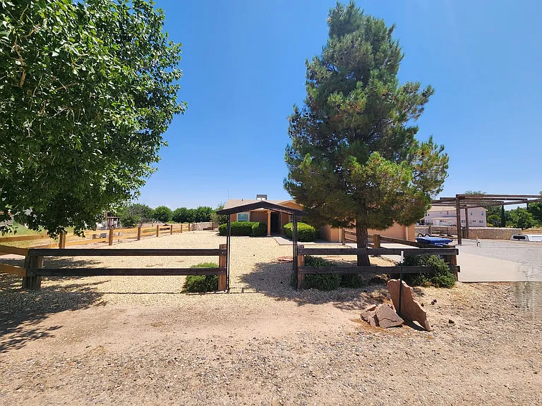 1535 Vajillo Ln — Photo 4