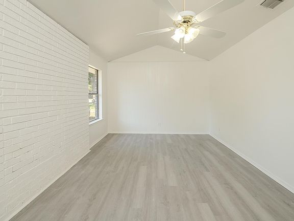 4th image of 4427 McNiel Ave