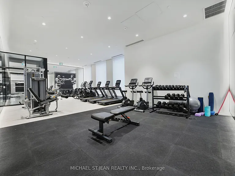1 Jarvis St #726 — Photo 32