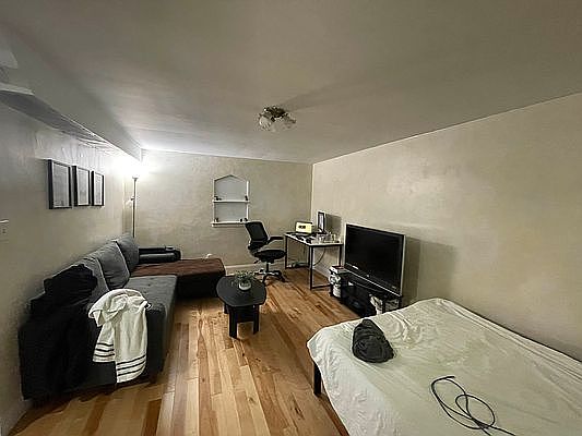 4th image of 28-29 41st St