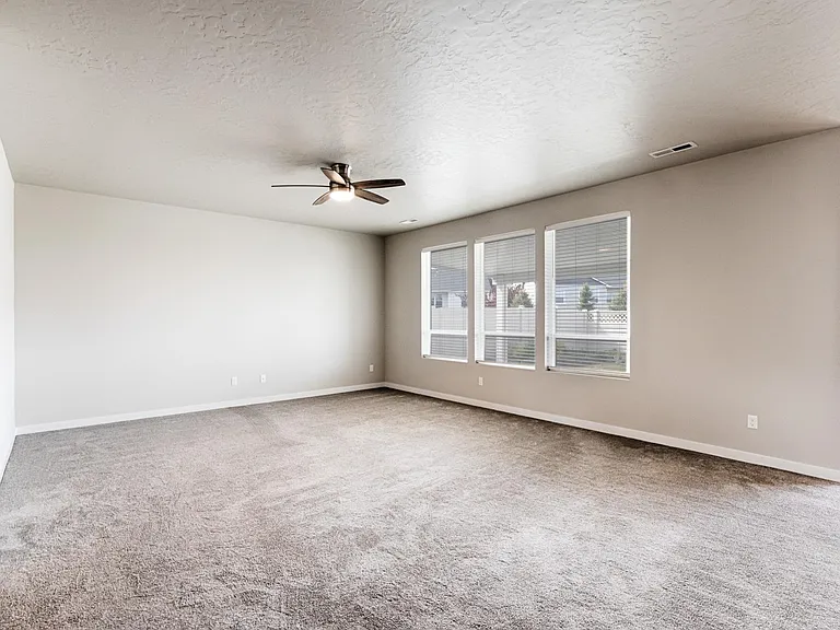 1935 W Heavy Timber Dr — Photo 19
