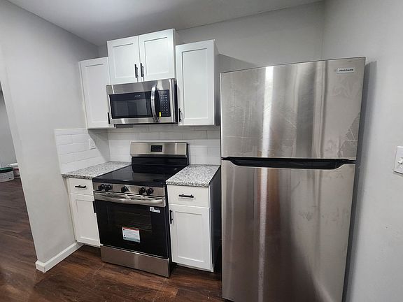 5th image of 2939 Gleason Ave