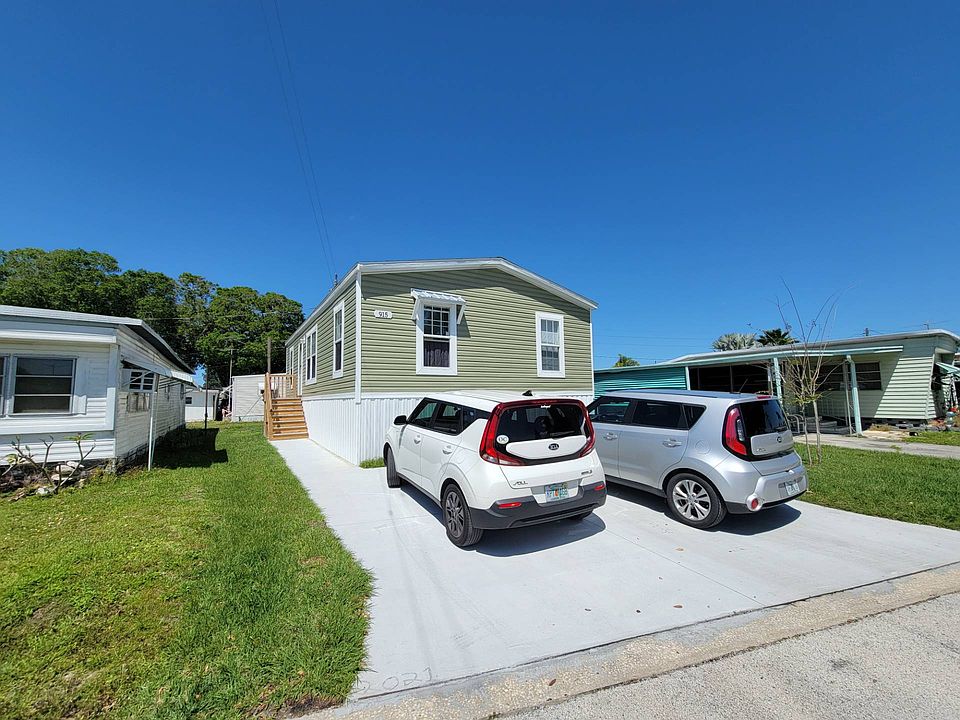 1st image of 4000 24th St N #915