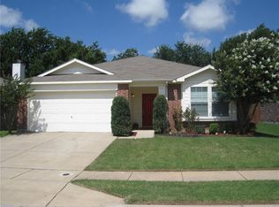 9133 Goldenview Dr, Fort Worth, TX 76244