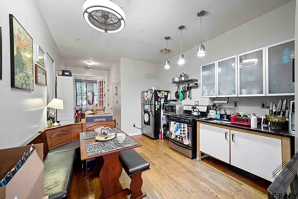 Rented by ERNY LLC | media 15