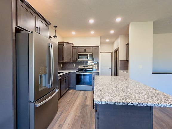 4th image of 4606 15th Avenue Pl