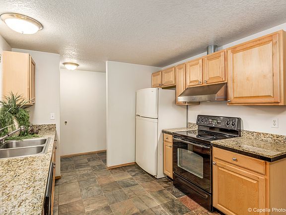 3rd image of 1841 NE 23rd Ct