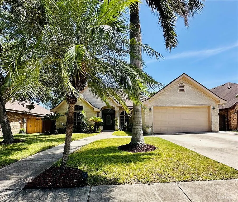 3 bed, 3.5 bath, 2059 sqft, $2,100 — Photo 2