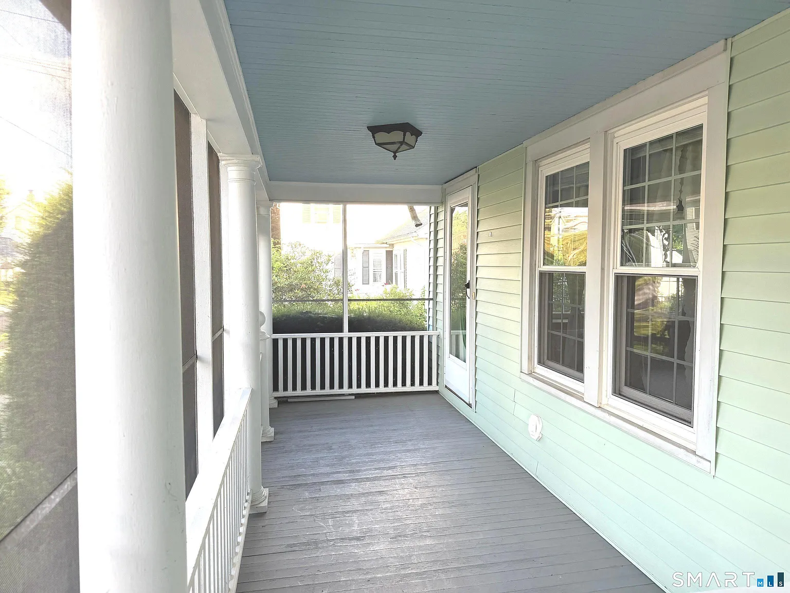 3 bed, 1.0 bath, 1296 sqft, $2,000 — Photo 2