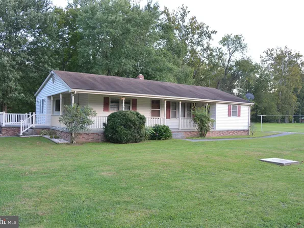 237 Middle Ln, Gore, VA 22637