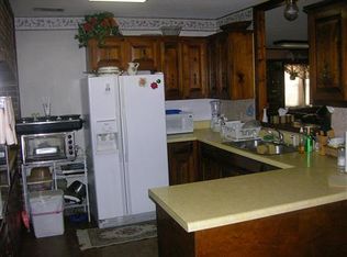 8578 Greenhouse Rd, Metter, GA 30439