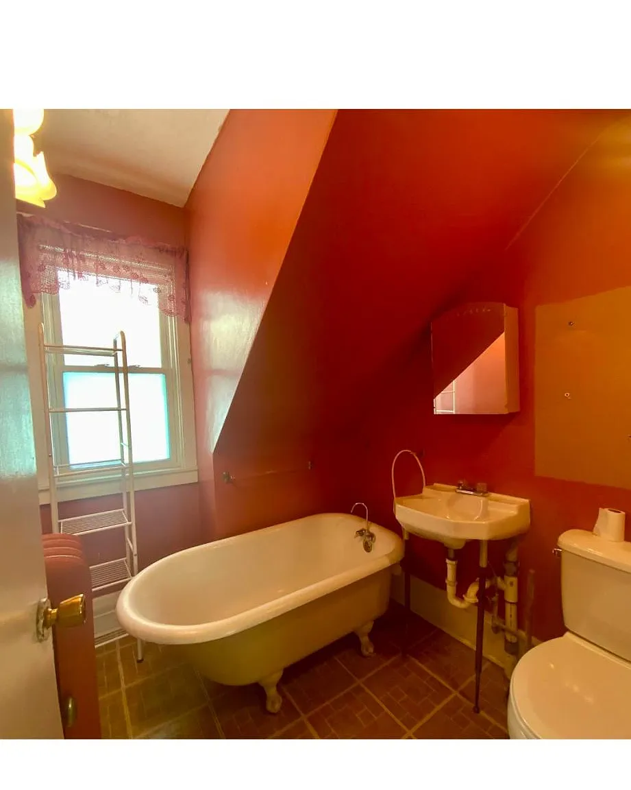 2 bed, 650 sqft, $900 — Photo 2