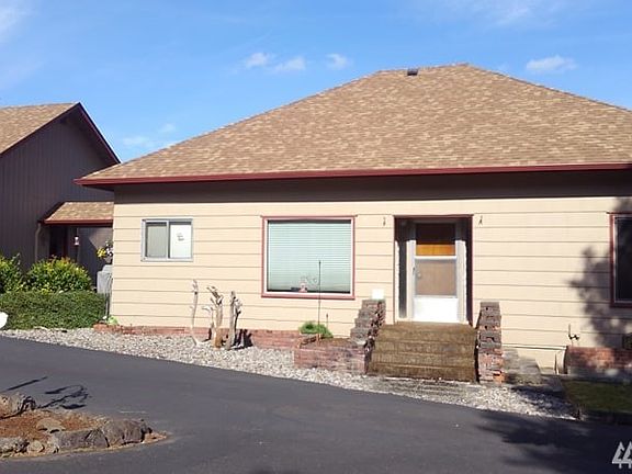 3rd image of 2222 Spirit Lake Hwy