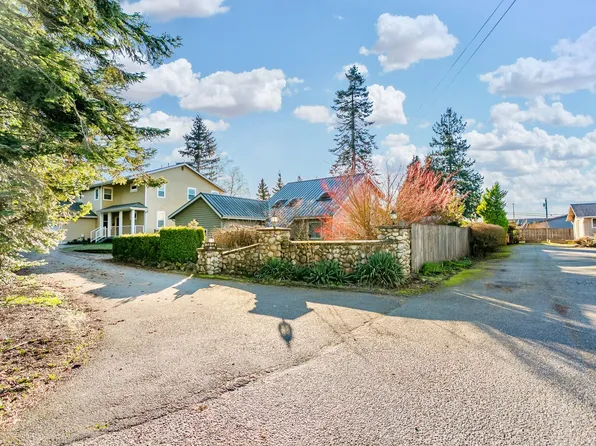 7418 S 10th St, Tacoma, WA 98465