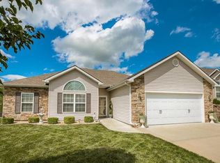 1122 Bristol Dr, Raymore, MO 64083