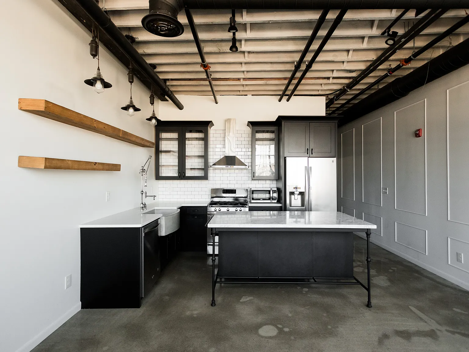 1 bed, 690 sqft, $1,700 — Photo 4
