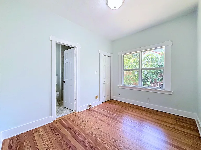 224 N Ocean Breeze — Photo 18