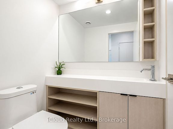 3rd image of 252 Church St #4012