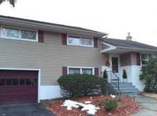 4 Estelle Rd, Poughkeepsie, NY 12601